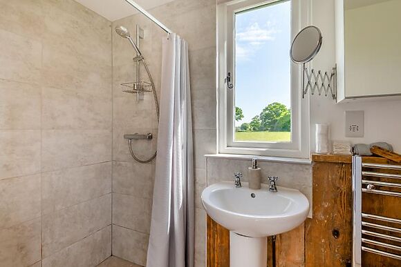 The Bolthole and Warren