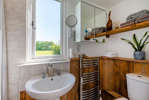 The Bolthole and Warren