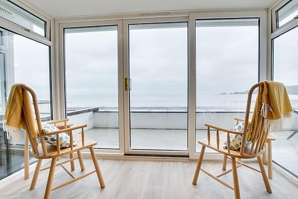 3 Strandways Court