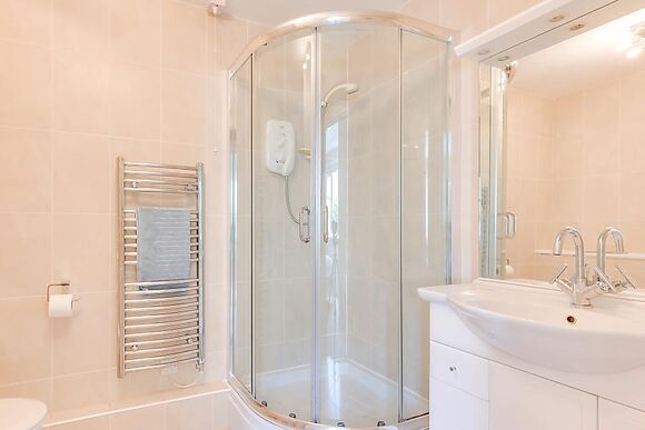 Flat 11 Clifton Court