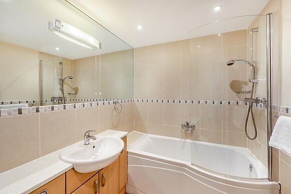 Flat 28 Clifton Court