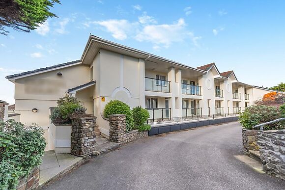 Flat 28 Clifton Court