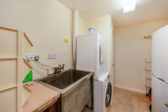 Flat 28 Clifton Court