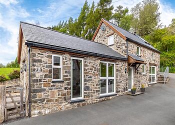 Bryn Eithin Bach Bwthyn Clychaur Gog