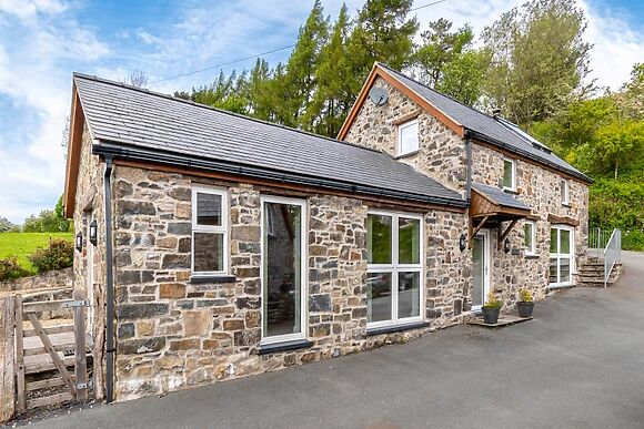 Bryn Eithin Bach Bwthyn Clychaur Gog