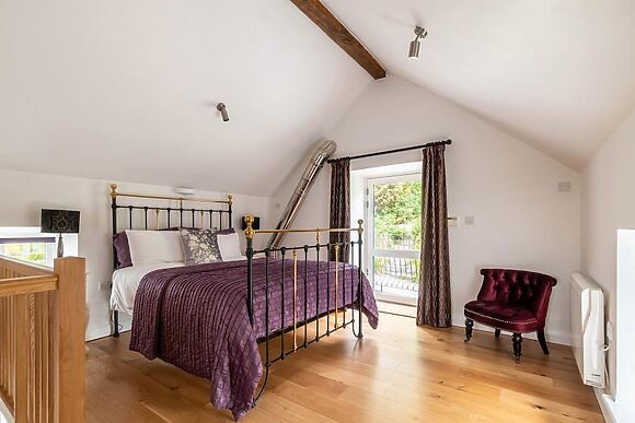 Bryn Eithin Bach Bwthyn Clychaur Gog