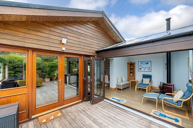 5-Bedroom Hot Tub Cottage in Saundersfoot