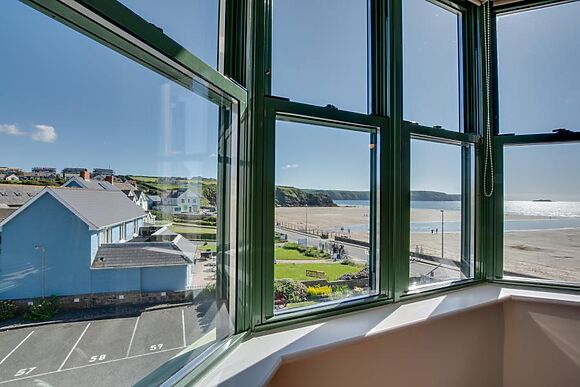 32 St Brides Bay View Apts