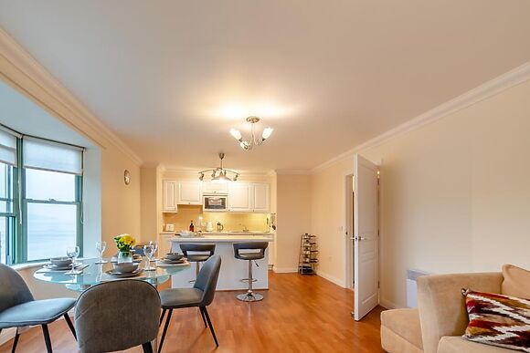 32 St Brides Bay View Apts