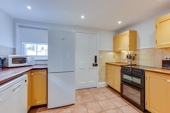 35 Stradbroke Road