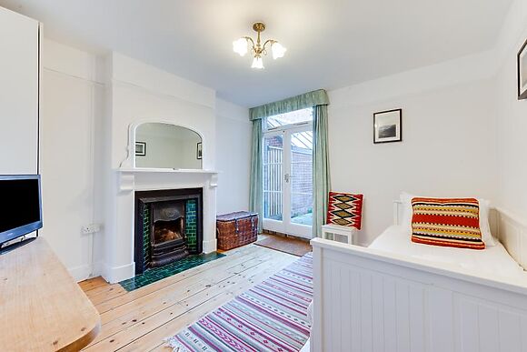 35 Stradbroke Road