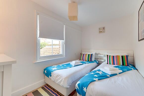 35 Stradbroke Road