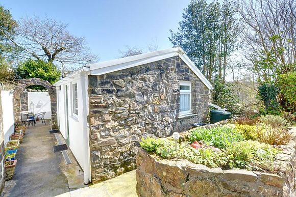 Old Gardeners Lodge