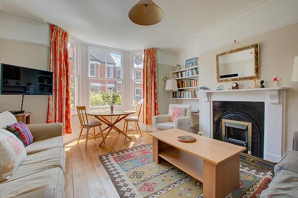 54 Stradbroke Road