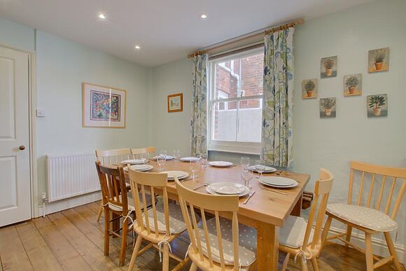 54 Stradbroke Road