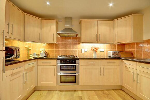 Narracott Apartment 9