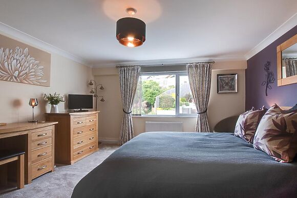 Narracott Apartment 9