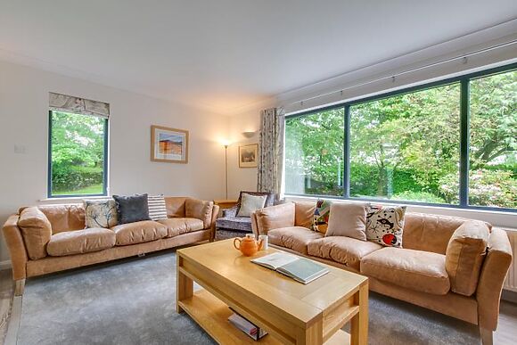 Oakdene House - photo 8 of 15