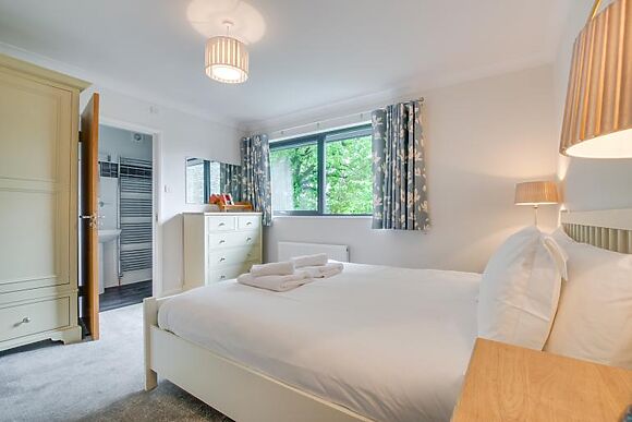 Oakdene House - photo 11 of 15