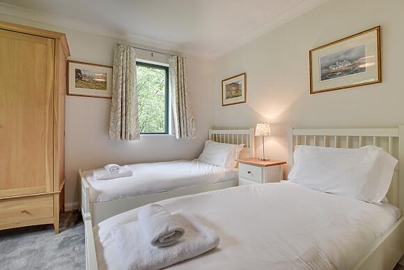 Oakdene House - photo 13 of 15