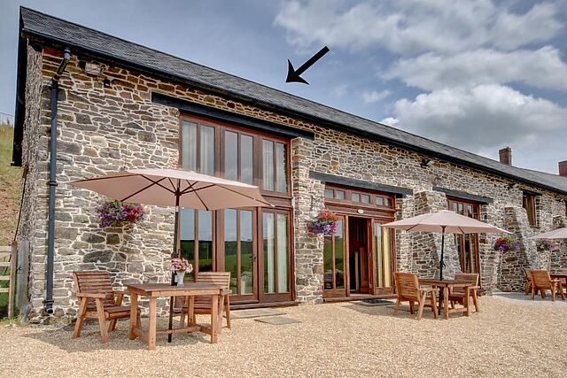 1-Bedroom Hot Tub Cottage near Bampton