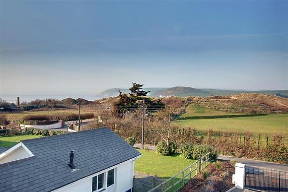 The Penthouse At Point View