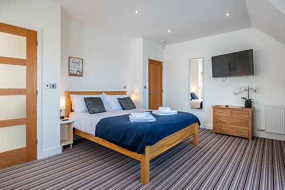 The Penthouse At Point View