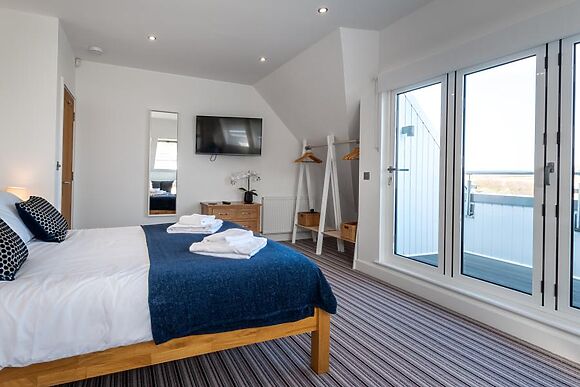 The Penthouse At Point View