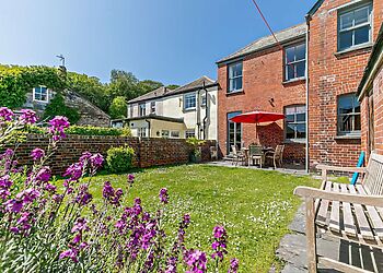4-Bedroom House for 8 in Padstow