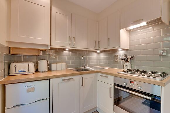 2-Bedroom Cottage with Garden in Chapel Stile