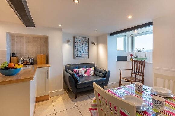 Regent Cottage - photo 7 of 13