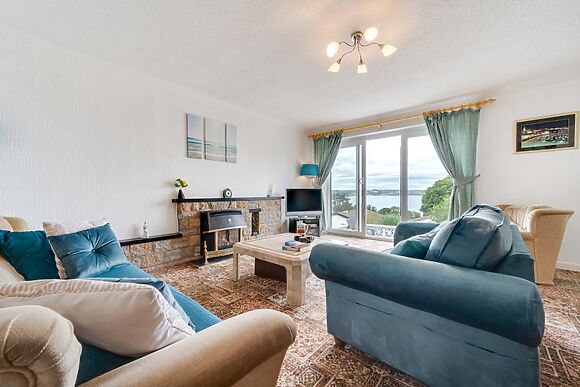 3-Bedroom Apartment with Sea Views in Saundersfoot