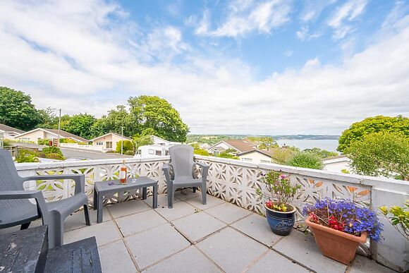 3-Bedroom Apartment with Sea Views in Saundersfoot