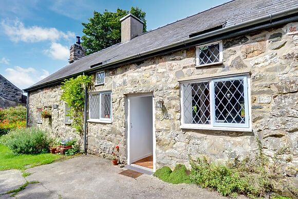 Crown Cottage