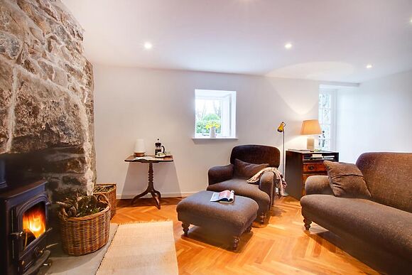 Crown Cottage