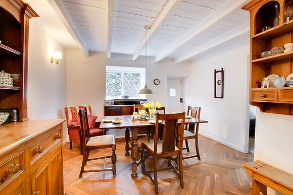 Crown Cottage