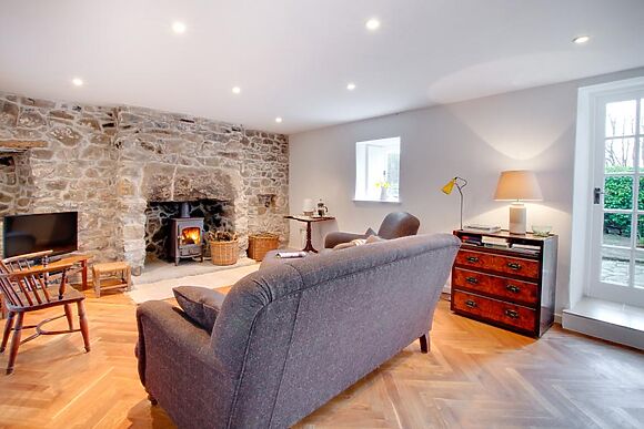 Crown Cottage