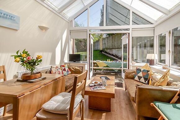 6Stammers Retreat