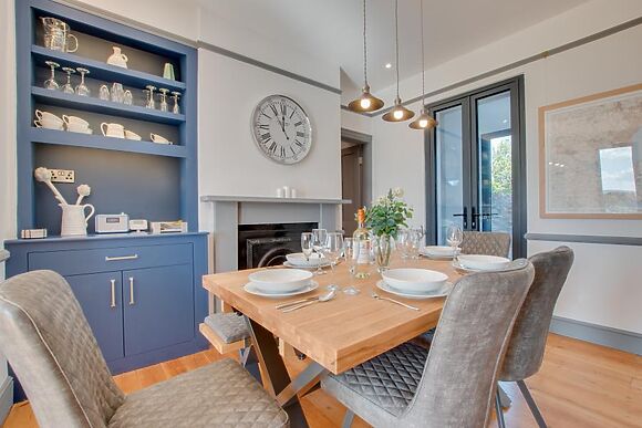 5 Coastguard Cottages