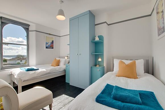 5 Coastguard Cottages