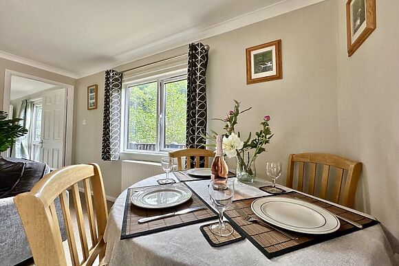 Valley Escape Sunny Lyn