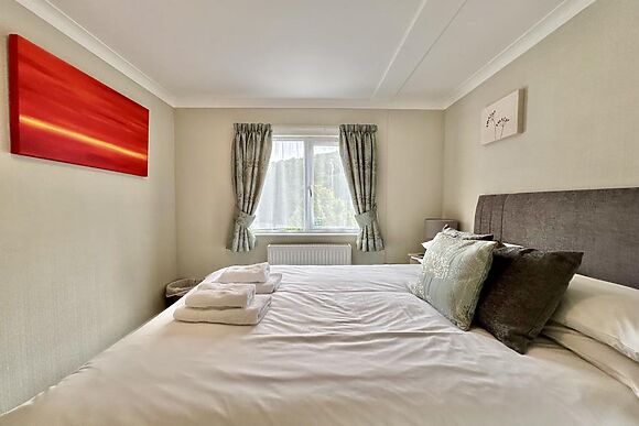 Valley Escape Sunny Lyn