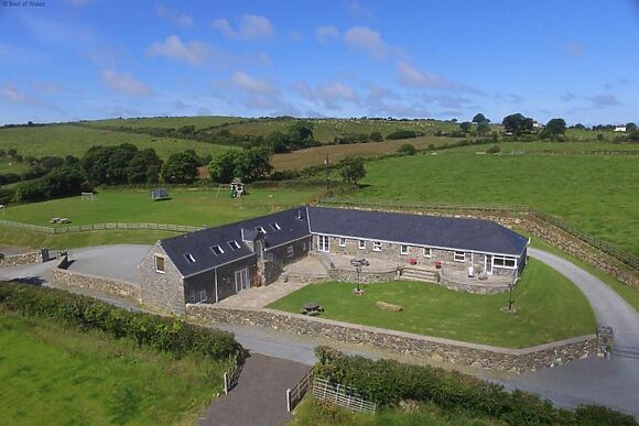 Tyr Mynach
