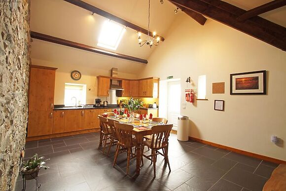 Bythynnod Lleuddad Cottages