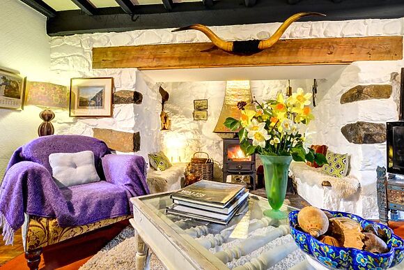 2-Bedroom Cottage in Rhiwf
