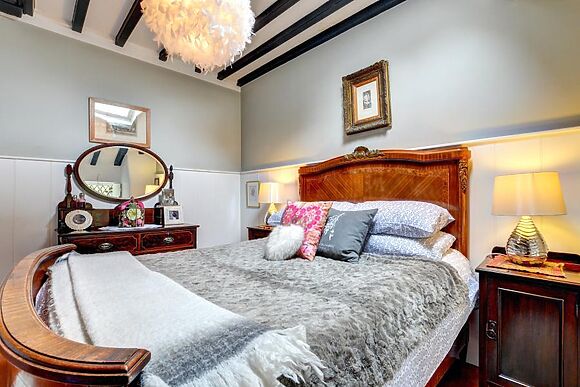 2-Bedroom Cottage in Rhiwf