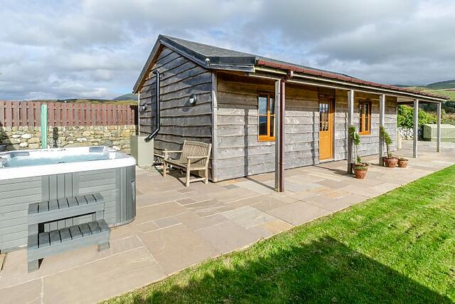 Enlli Lodge