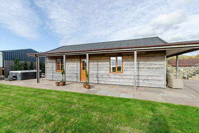 Enlli Lodge