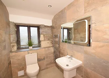 Modern and spacious