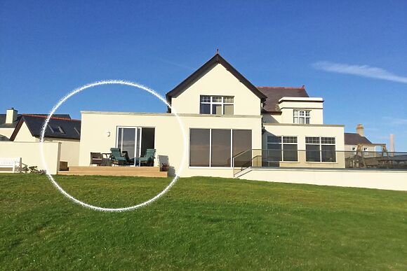 4-Bedroom House in Bwlchtocyn